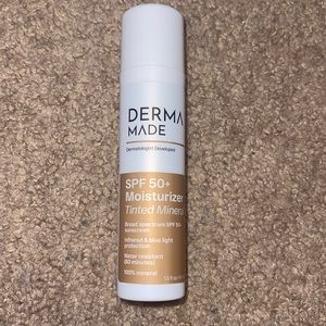 SPF 50+ Moisturizer Tinted Mineral - DermaMade